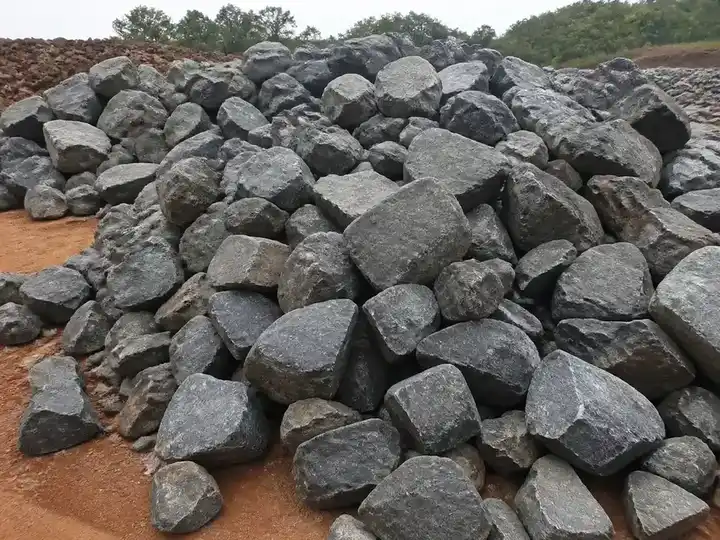 Large irregular basalt boulders for backfilling
