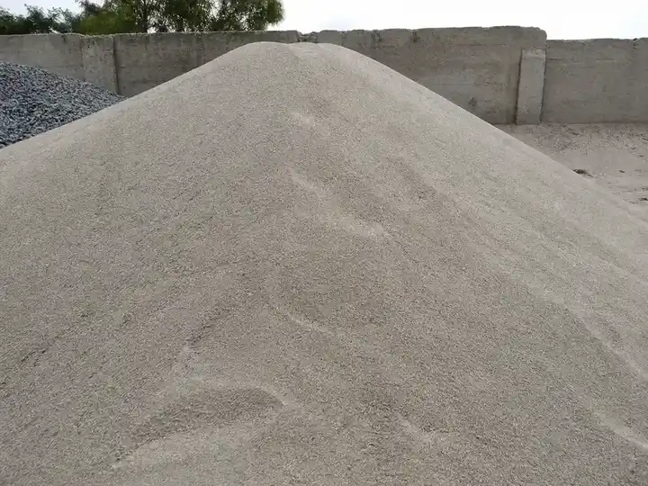 Fine pale plastering sand stockpile