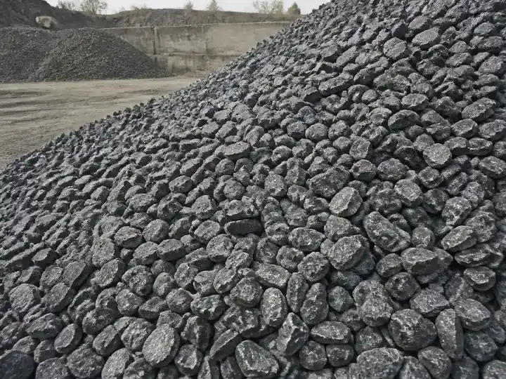 Sharp-edged 20 millimetre crushed aggregate